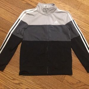 ✨Adidas Boys 10-12 track jacket ✨